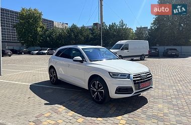 Внедорожник / Кроссовер Audi Q5 2018 в Луцке