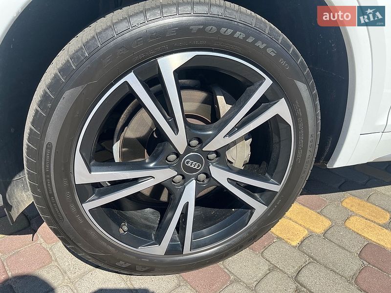 Внедорожник / Кроссовер Audi Q5 2018 в Луцке