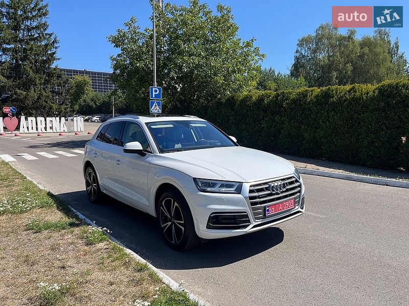 Внедорожник / Кроссовер Audi Q5 2018 в Луцке