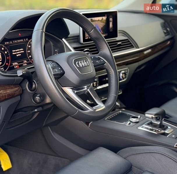Внедорожник / Кроссовер Audi Q5 2018 в Самборе