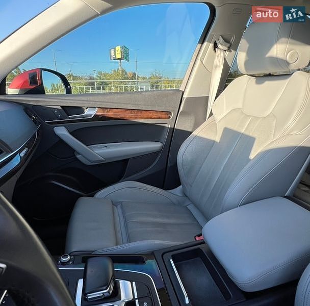 Позашляховик / Кросовер Audi Q5 2018 в Києві фото 33 Позашляховик / Кросовер Audi Q5 2018 в Києві