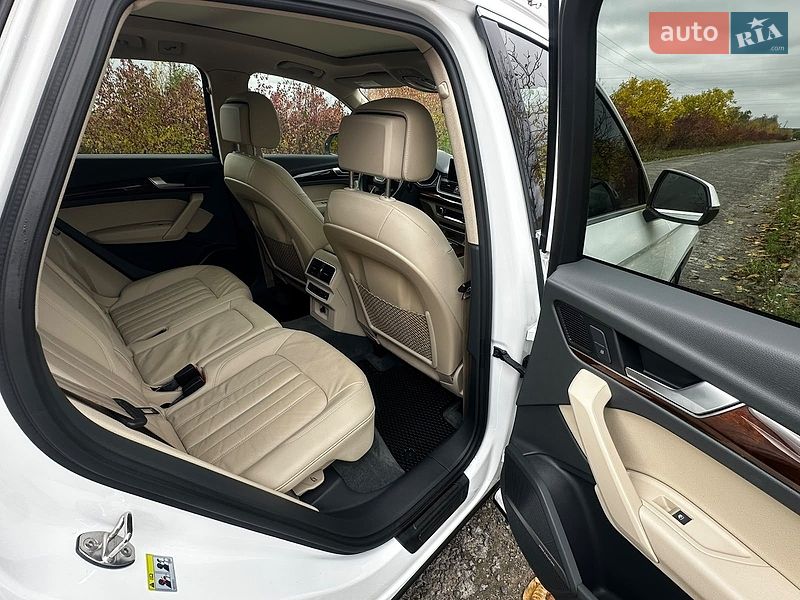 Внедорожник / Кроссовер Audi Q5 2017 в Кременце