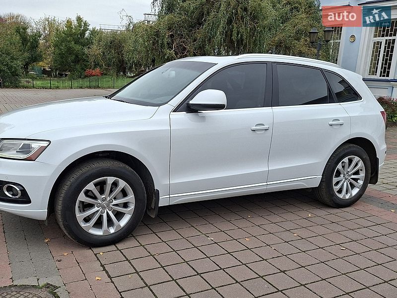 Внедорожник / Кроссовер Audi Q5 2014 в Карловке