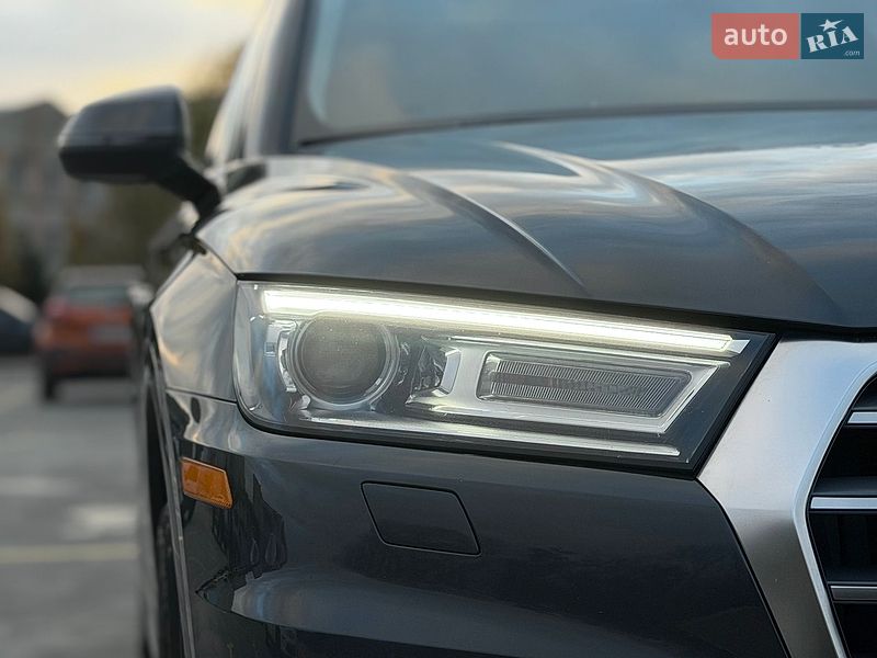 Внедорожник / Кроссовер Audi Q5 2019 в Тернополе