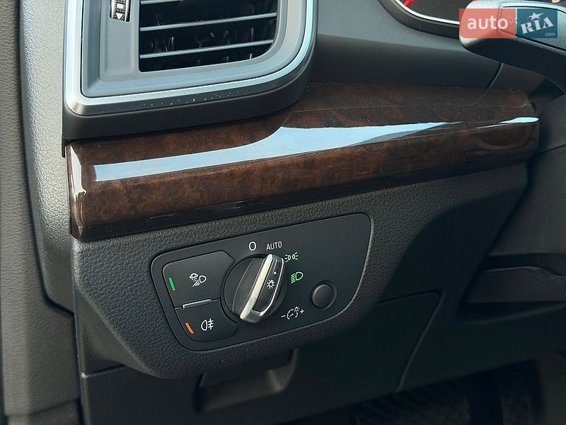 Внедорожник / Кроссовер Audi Q5 2019 в Тернополе