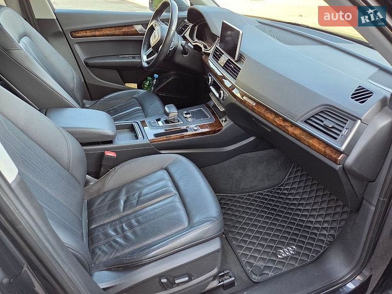 Позашляховик / Кросовер Audi Q5 2017 в Харкові