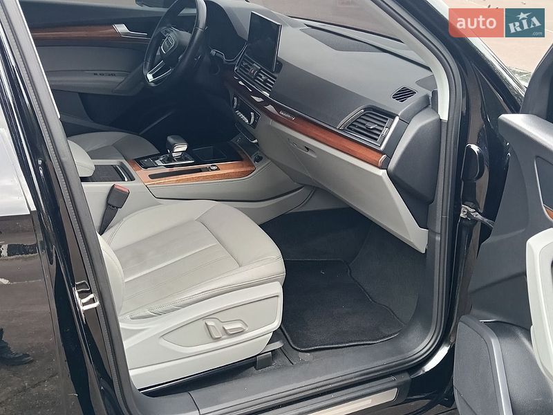 Внедорожник / Кроссовер Audi Q5 2021 в Ровно