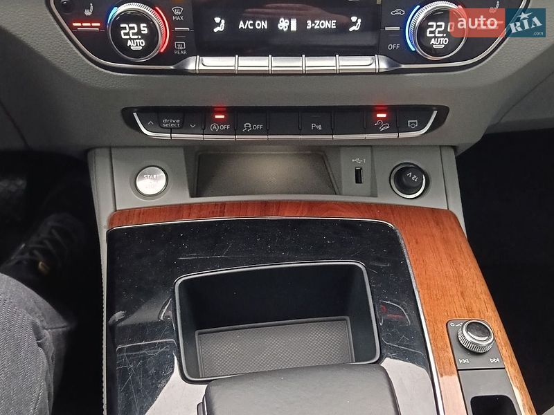 Внедорожник / Кроссовер Audi Q5 2021 в Ровно