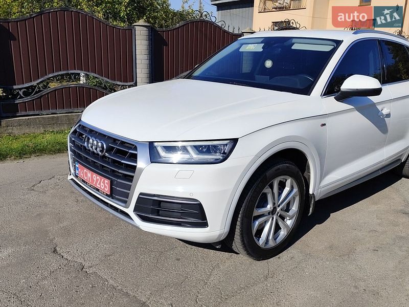 Позашляховик / Кросовер Audi Q5 2017 в Калуші