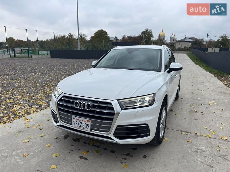 Внедорожник / Кроссовер Audi Q5 2019 в Львове