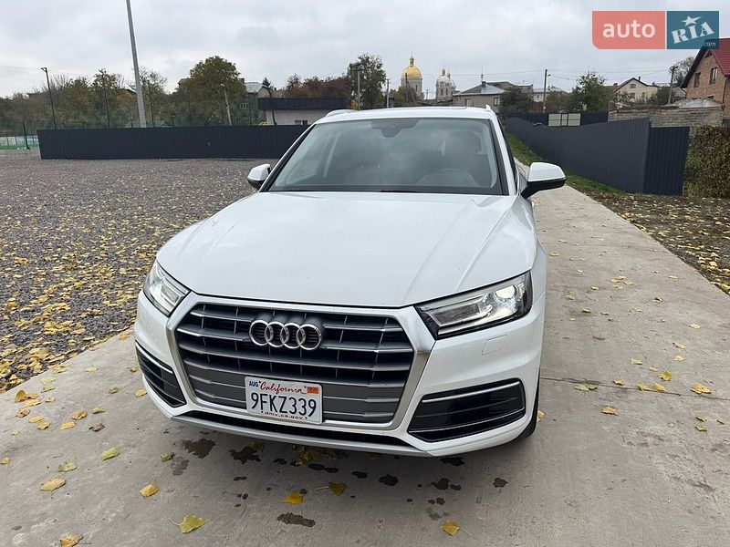Внедорожник / Кроссовер Audi Q5 2019 в Львове