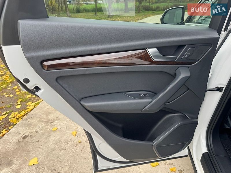 Внедорожник / Кроссовер Audi Q5 2019 в Львове