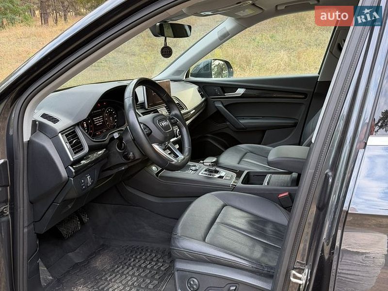 Внедорожник / Кроссовер Audi Q5 2020 в Днепре