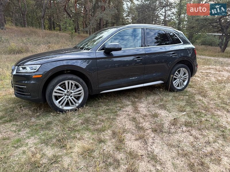 Внедорожник / Кроссовер Audi Q5 2020 в Днепре