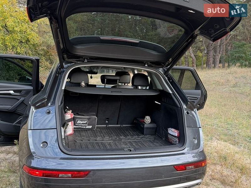 Внедорожник / Кроссовер Audi Q5 2020 в Днепре