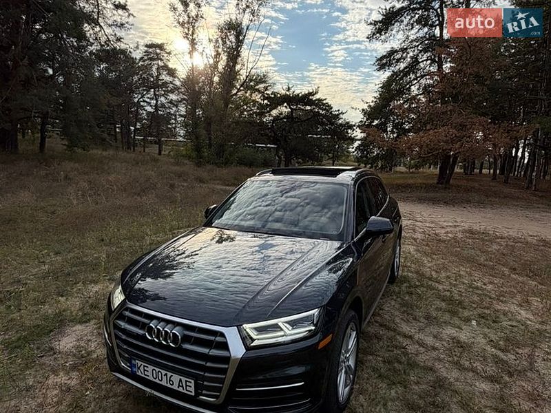 Внедорожник / Кроссовер Audi Q5 2020 в Днепре