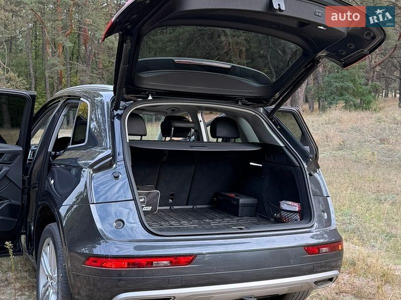 Внедорожник / Кроссовер Audi Q5 2020 в Днепре