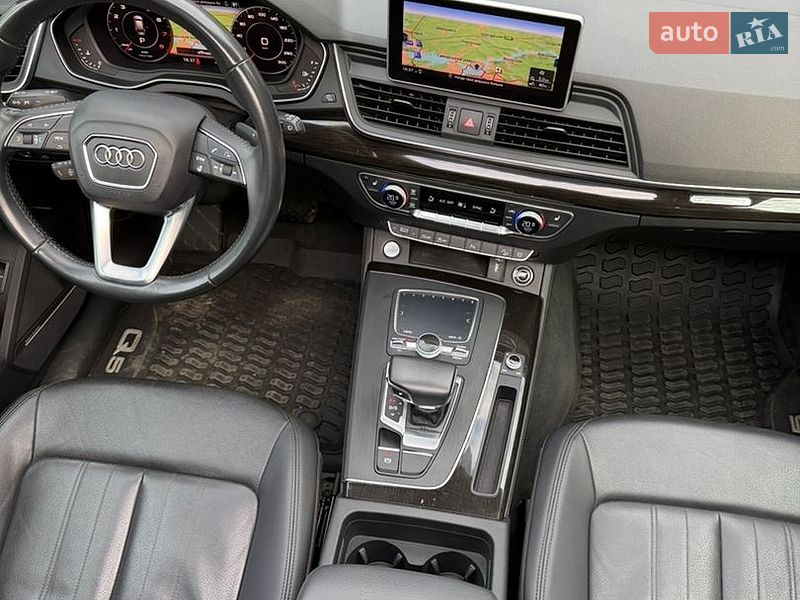 Внедорожник / Кроссовер Audi Q5 2020 в Днепре