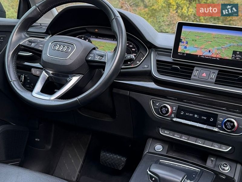 Внедорожник / Кроссовер Audi Q5 2020 в Днепре