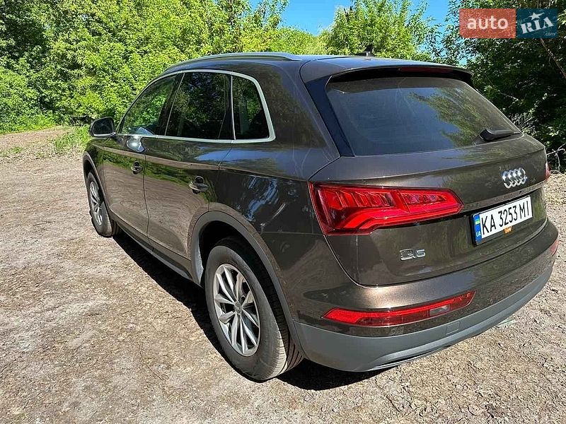 Позашляховик / Кросовер Audi Q5 2018 в Києві