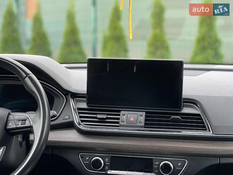 Позашляховик / Кросовер Audi Q5 2020 в Києві