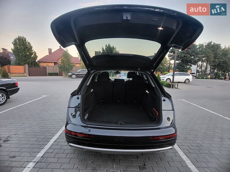 Внедорожник / Кроссовер Audi Q5 2019 в Виннице