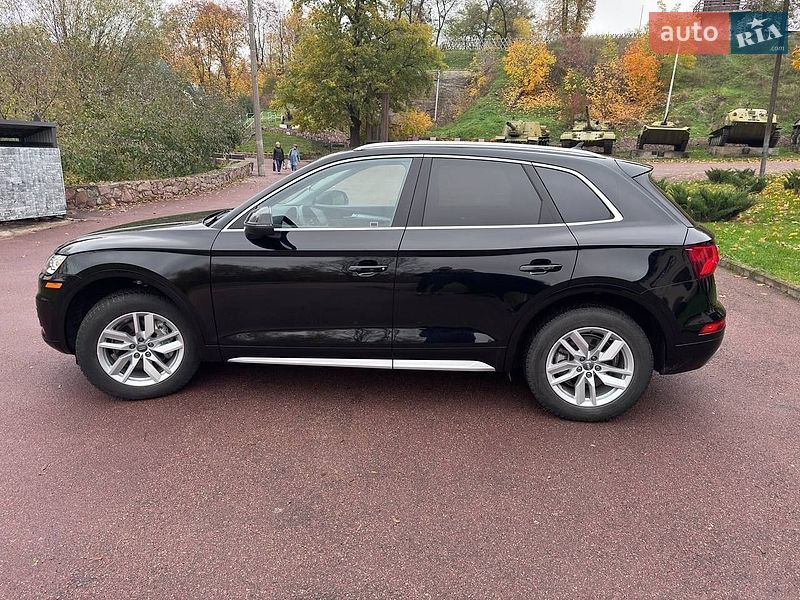 Позашляховик / Кросовер Audi Q5 2020 в Коростені