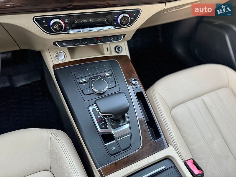 Внедорожник / Кроссовер Audi Q5 2020 в Тернополе