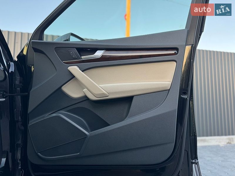 Внедорожник / Кроссовер Audi Q5 2020 в Тернополе