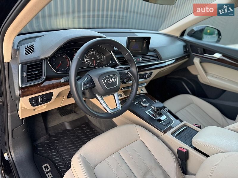 Внедорожник / Кроссовер Audi Q5 2020 в Тернополе