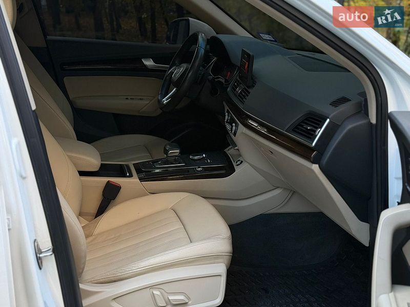 Позашляховик / Кросовер Audi Q5 2019 в Тернополі
