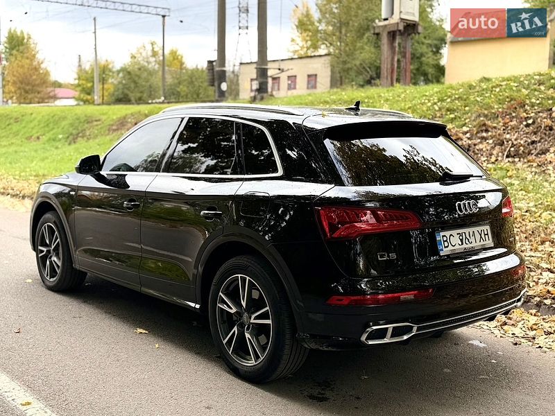 Внедорожник / Кроссовер Audi Q5 2020 в Львове