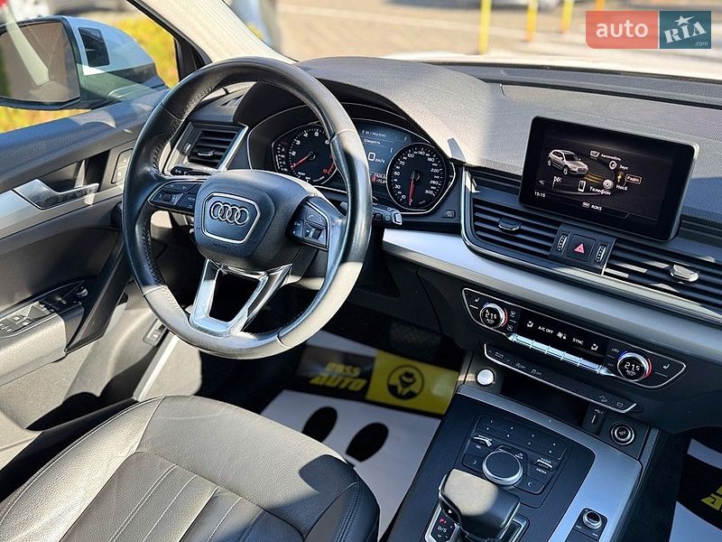 Позашляховик / Кросовер Audi Q5 2020 в Львові