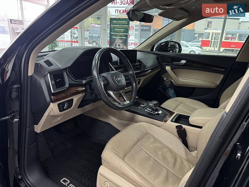 Позашляховик / Кросовер Audi Q5 2017 в Києві