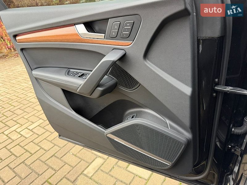 Внедорожник / Кроссовер Audi Q5 2021 в Ровно