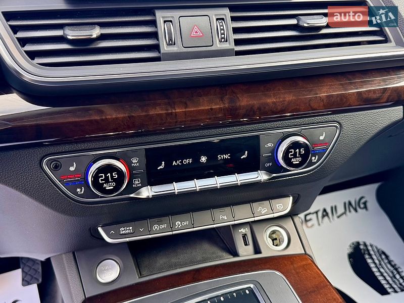 Позашляховик / Кросовер Audi Q5 2018 в Нововолинську