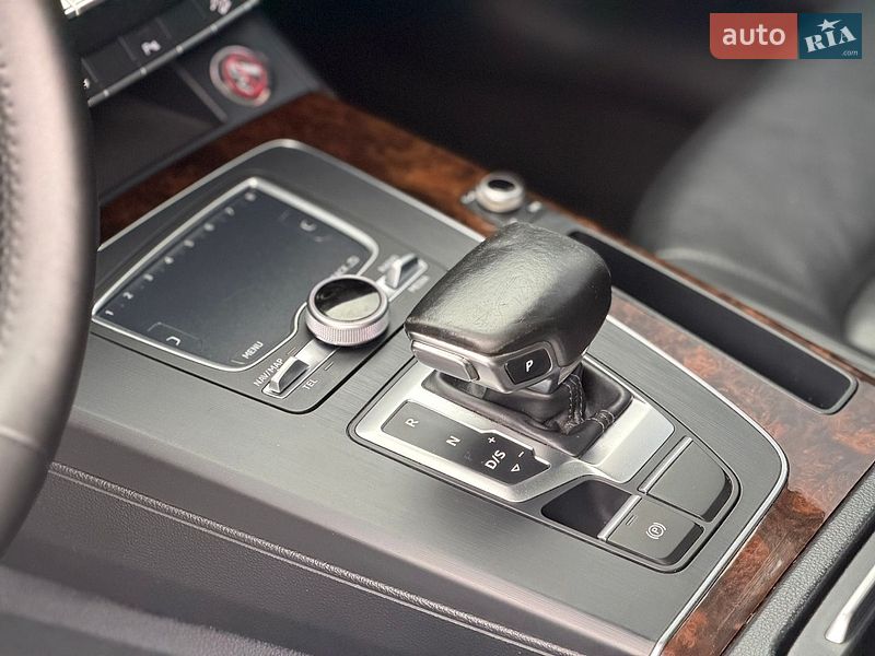 Внедорожник / Кроссовер Audi Q5 2017 в Дубно