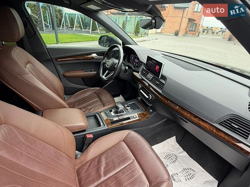 Внедорожник / Кроссовер Audi Q5 2018 в Луцке