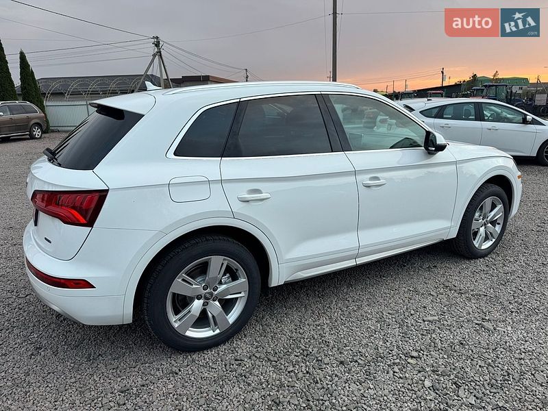 Позашляховик / Кросовер Audi Q5 2019 в Луцьку