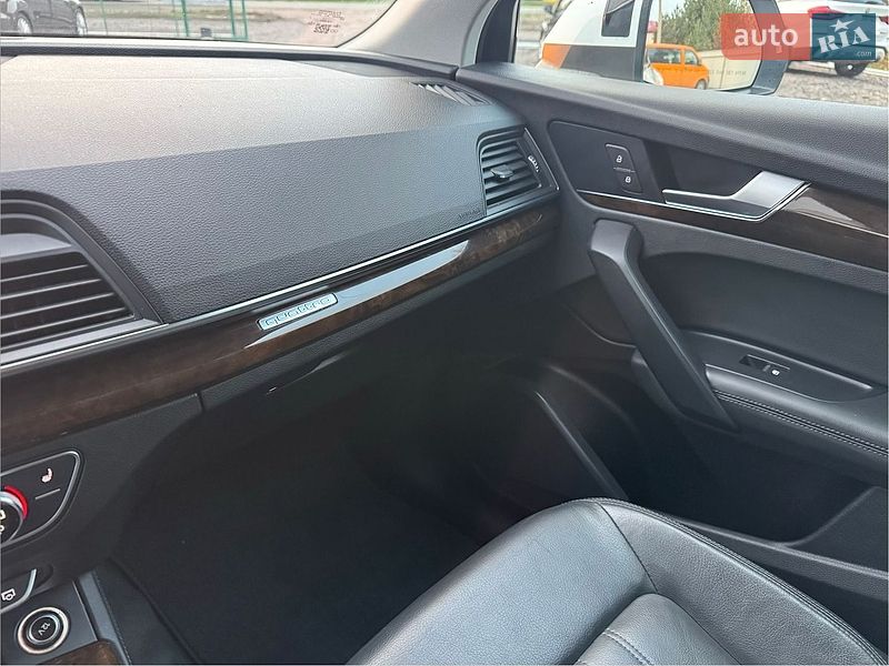 Позашляховик / Кросовер Audi Q5 2019 в Луцьку