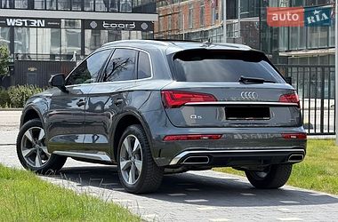 Внедорожник / Кроссовер Audi Q5 2020 в Ужгороде
