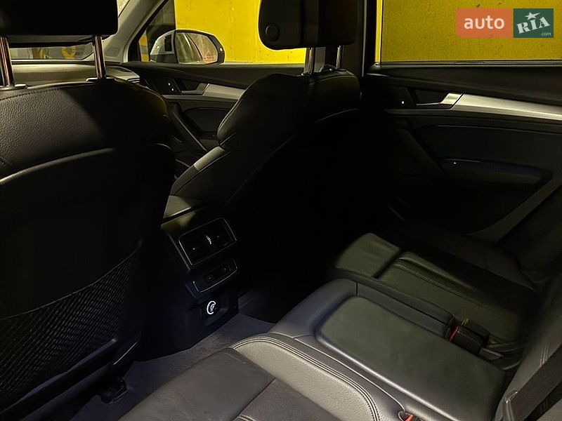Внедорожник / Кроссовер Audi Q5 2017 в Львове