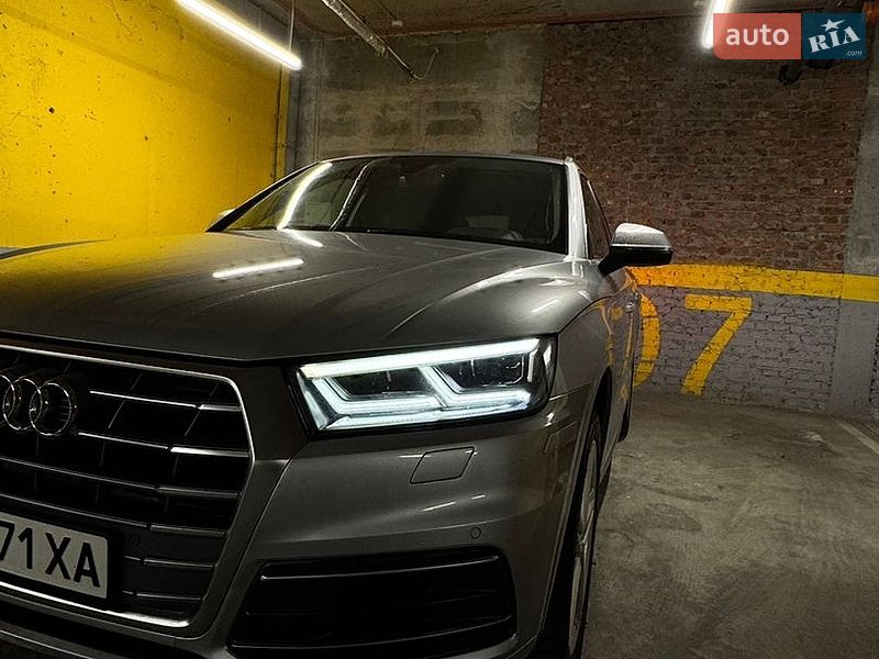 Внедорожник / Кроссовер Audi Q5 2017 в Львове