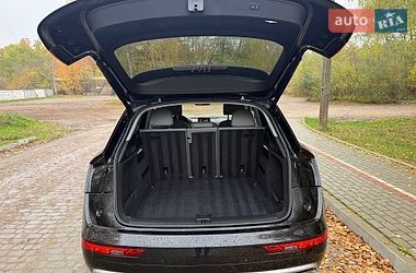 Внедорожник / Кроссовер Audi Q5 2018 в Новояворовске