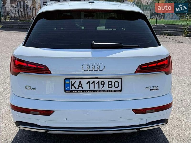 Внедорожник / Кроссовер Audi Q5 2021 в Киеве