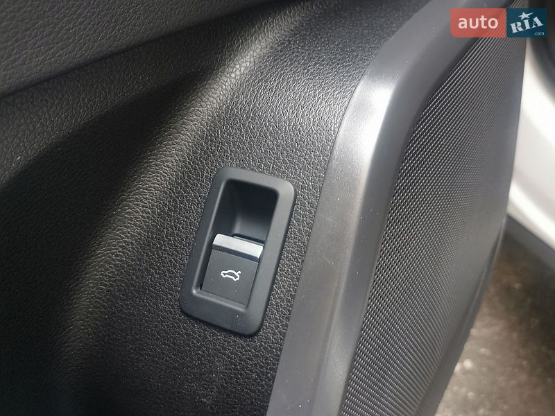 Внедорожник / Кроссовер Audi Q5 2021 в Киеве