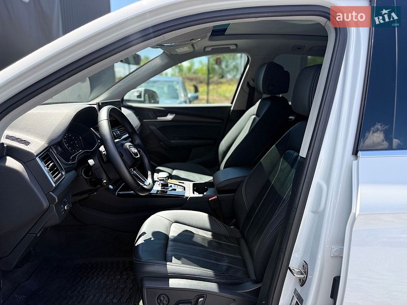 Внедорожник / Кроссовер Audi Q5 2023 в Львове