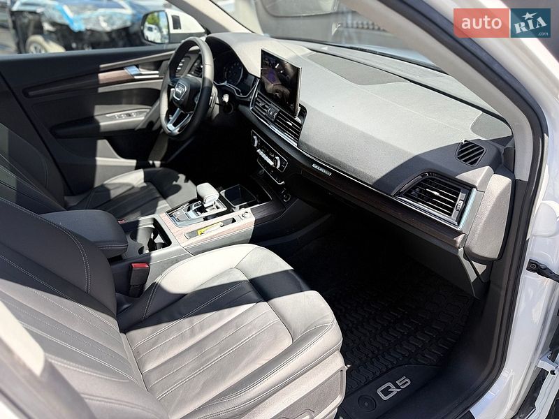Внедорожник / Кроссовер Audi Q5 2023 в Львове