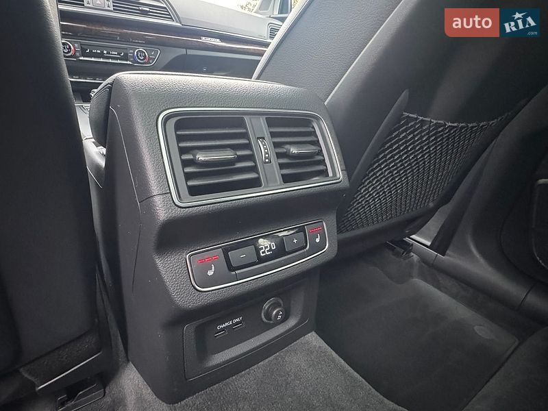 Позашляховик / Кросовер Audi Q5 2019 в Одесі
