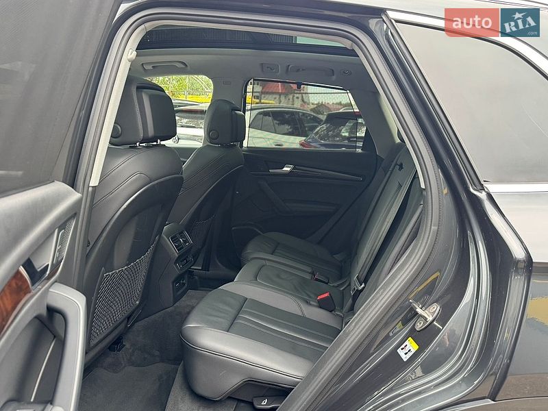 Позашляховик / Кросовер Audi Q5 2019 в Одесі